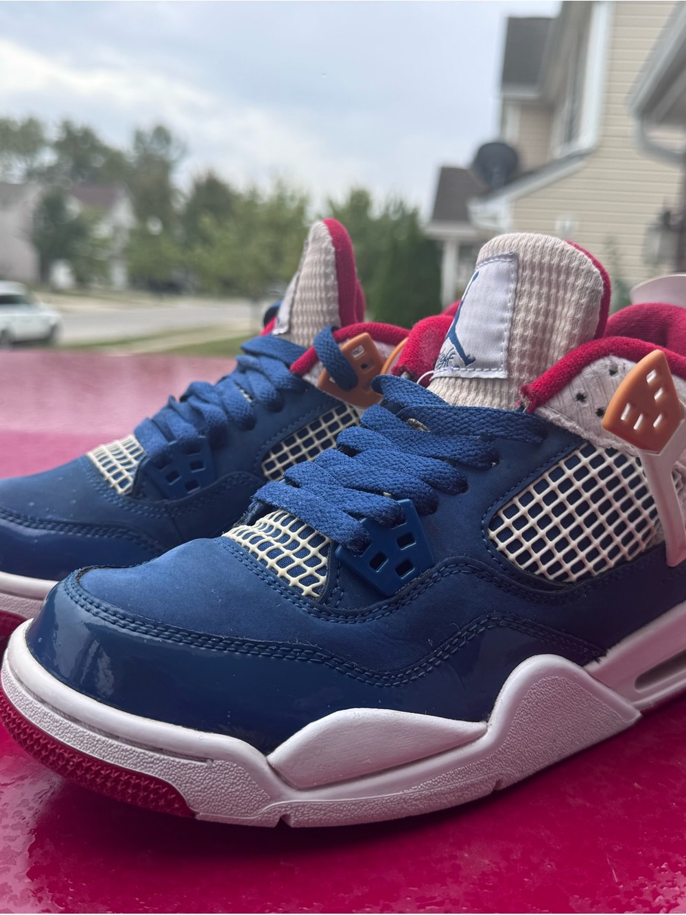Jordan Kids Blue and Pink Retro Basketball Sneakers 5.5y - women’s 7